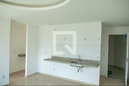 Sala e Cozinha de apartamento à venda com 1 quarto, 41m² em Taquara, Rio de Janeiro