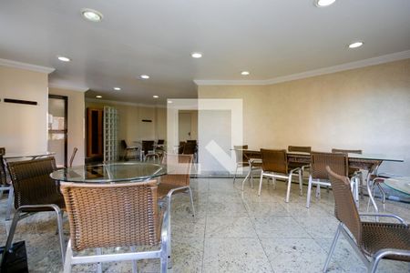 Apartamento à venda com 105m², 3 quartos e 2 vagasÁrea comum - Salão de festas