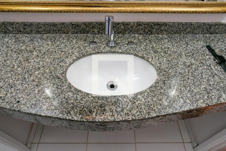 Apartamento à venda com 105m², 3 quartos e 2 vagasBanheiro da Suíte 2