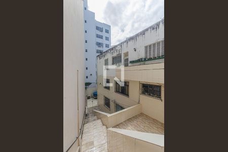 Escada de apartamento para alugar com 2 quartos, 90m² em Barra, Salvador