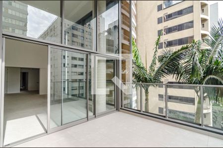 Apartamento à venda com 144m², 3 quartos e 2 vagasVaranda