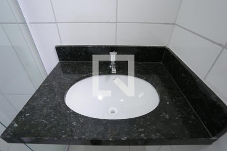 Casa de condomínio à venda com 80m², 2 quartos e 1 vagaBanheiro da Suíte 2