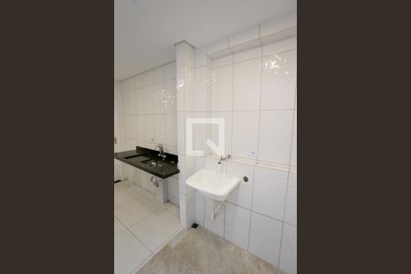 Casa de condomínio à venda com 80m², 2 quartos e 1 vagaÁrea de Serviço