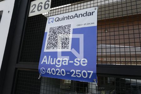 Casa de condomínio à venda com 80m², 2 quartos e 1 vagaFachada