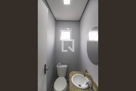 Casa de condomínio à venda com 103m², 2 quartos e 2 vagasLavabo