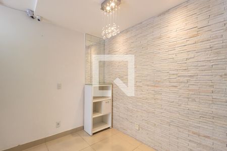 Casa à venda com 240m², 3 quartos e 2 vagasSala