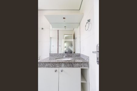 Casa à venda com 240m², 3 quartos e 2 vagasBanheiro da Suíte