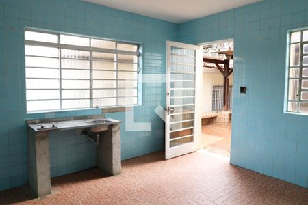 Casa à venda com 420m², 4 quartos e 4 vagas Casa à venda com 420m², 4 quartos e 4 vagasLavanderia