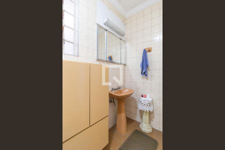 Casa à venda com 250m², 3 quartos e 2 vagasBanheiro