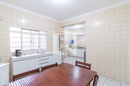 Casa à venda com 250m², 3 quartos e 2 vagasCopa