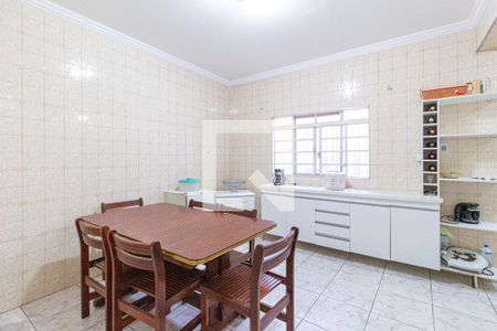 Casa à venda com 250m², 3 quartos e 2 vagasCopa