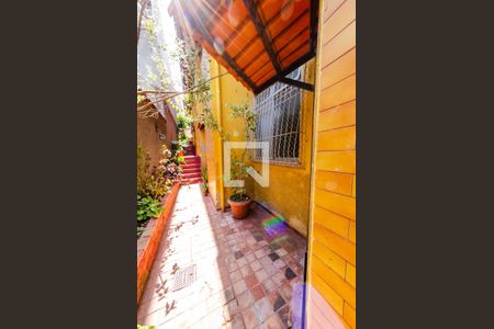 Casa de condomínio à venda com 80m², 2 quartos e sem vaga Casa de condomínio à venda com 80m², 2 quartos e sem vagaEntrada