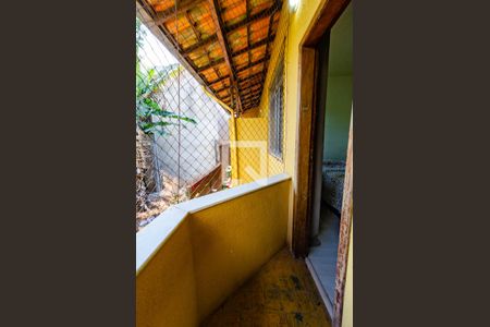 Casa de condomínio à venda com 80m², 2 quartos e sem vaga Casa de condomínio à venda com 80m², 2 quartos e sem vagaVaranda