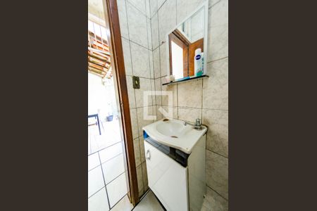 Casa de condomínio à venda com 80m², 2 quartos e sem vaga Casa de condomínio à venda com 80m², 2 quartos e sem vagaBanheiro de serviço