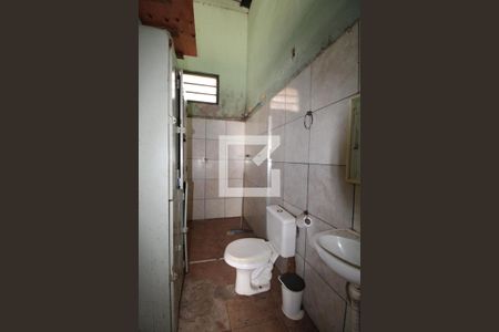 Casa à venda com 180m², 2 quartos e 3 vagasBanheiro do Salão