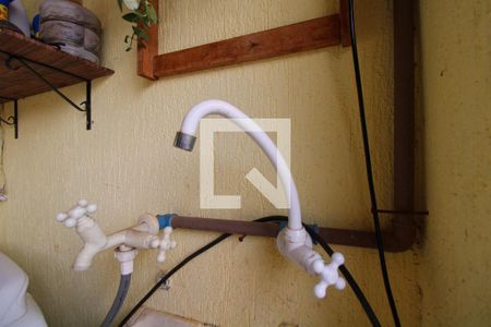 Casa à venda com 180m², 2 quartos e 3 vagasVaranda e Área de Serviço