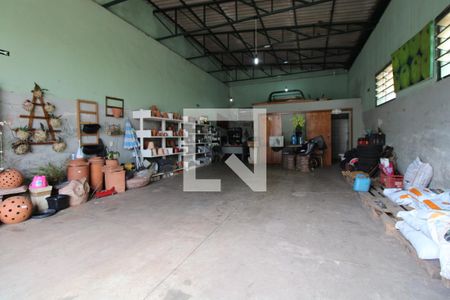 Casa à venda com 180m², 2 quartos e 3 vagasSalão