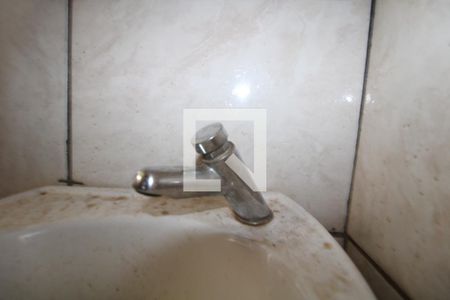 Casa à venda com 180m², 2 quartos e 3 vagasBanheiro do Salão