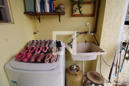 Casa à venda com 180m², 2 quartos e 3 vagasVaranda e Área de Serviço