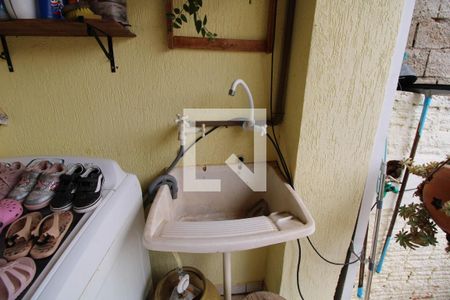 Casa à venda com 180m², 2 quartos e 3 vagasVaranda e Área de Serviço