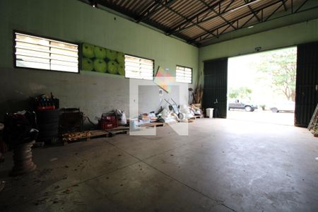 Casa à venda com 180m², 2 quartos e 3 vagasSalão