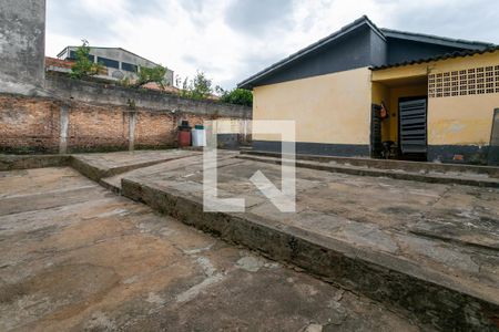 Casa para alugar com 319m², 3 quartos e 3 vagasQuintal