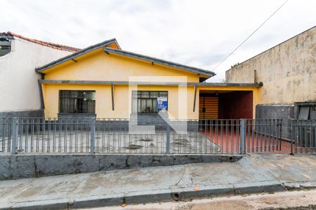 Casa para alugar com 319m², 3 quartos e 3 vagasFachada