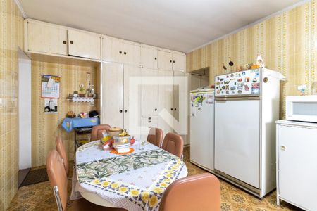 Casa à venda com 280m², 4 quartos e 4 vagasCozinha 