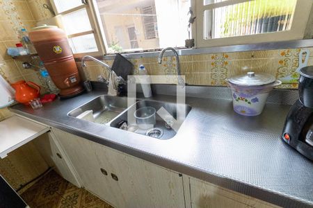 Casa à venda com 280m², 4 quartos e 4 vagasCozinha 