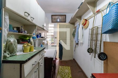 Casa à venda com 280m², 4 quartos e 4 vagasQuarto de Serviço