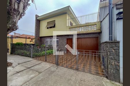 Casa à venda com 280m², 4 quartos e 4 vagasFachada 