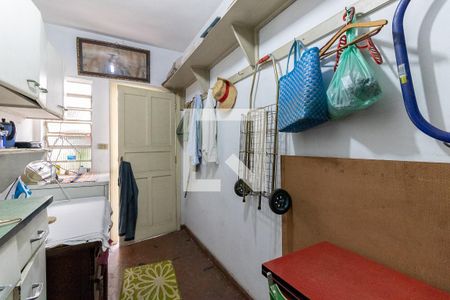 Casa à venda com 280m², 4 quartos e 4 vagasQuarto de Serviço