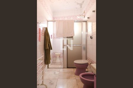 Casa à venda com 224m², 4 quartos e 2 vagas Casa à venda com 224m², 4 quartos e 2 vagasBanheiro 1