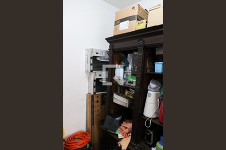 Casa à venda com 224m², 4 quartos e 2 vagas Casa à venda com 224m², 4 quartos e 2 vagasDespensa