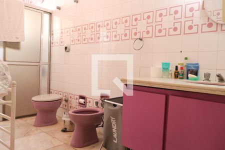 Casa à venda com 224m², 4 quartos e 2 vagas Casa à venda com 224m², 4 quartos e 2 vagasBanheiro 1