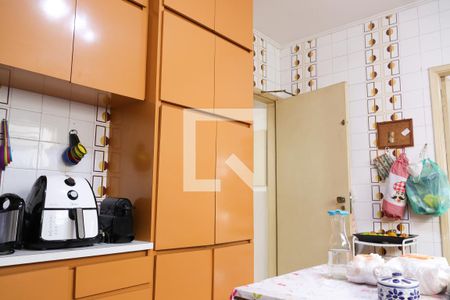 Casa à venda com 224m², 4 quartos e 2 vagas Casa à venda com 224m², 4 quartos e 2 vagasCozinha