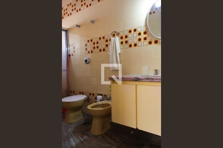 Casa à venda com 224m², 4 quartos e 2 vagas Casa à venda com 224m², 4 quartos e 2 vagasBanheiro da Suíte