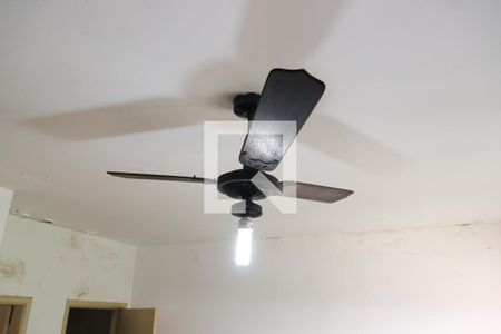 Casa à venda com 224m², 4 quartos e 2 vagas Casa à venda com 224m², 4 quartos e 2 vagasSuíte - Ventilador