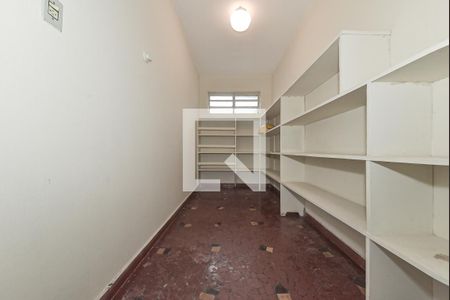 Casa à venda com 350m², 3 quartos e 3 vagasÁrea de Serviço - Quarto