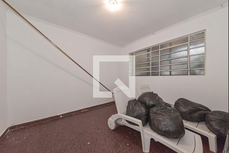 Casa à venda com 350m², 3 quartos e 3 vagasÁrea de Serviço - Quarto