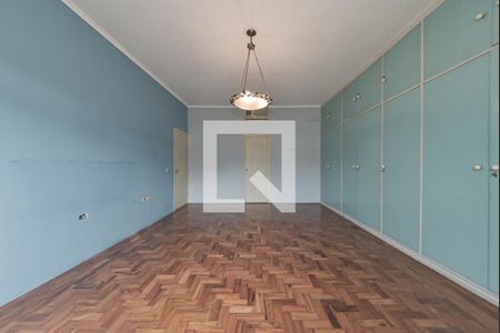 Casa à venda com 350m², 3 quartos e 3 vagasSuíte 1