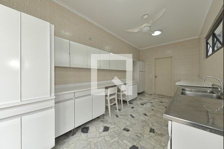 Casa à venda com 350m², 3 quartos e 3 vagasCozinha