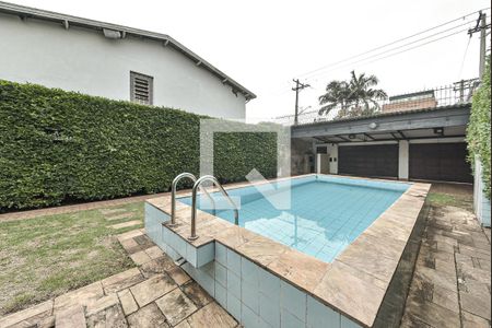 Casa à venda com 350m², 3 quartos e 3 vagasPiscina