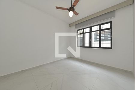 Casa à venda com 350m², 3 quartos e 3 vagasSuíte 2