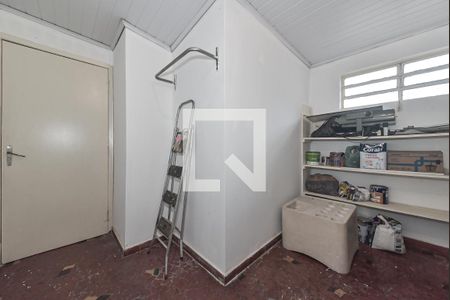 Casa à venda com 350m², 3 quartos e 3 vagasÁrea de Serviço - Quarto