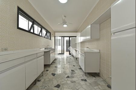 Casa à venda com 350m², 3 quartos e 3 vagasCozinha