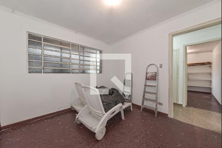 Casa à venda com 350m², 3 quartos e 3 vagasÁrea de Serviço - Quarto