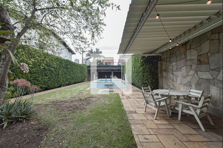 Casa à venda com 350m², 3 quartos e 3 vagasQuintal