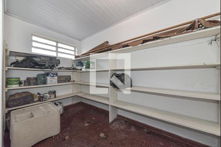 Casa à venda com 350m², 3 quartos e 3 vagasÁrea de Serviço - Quarto