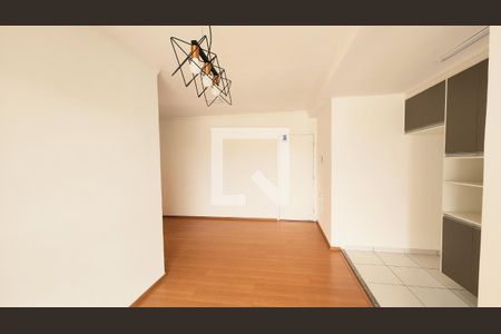 Sala de apartamento para alugar com 2 quartos, 68m² em Jardim Tereza Cristina, Jundiaí